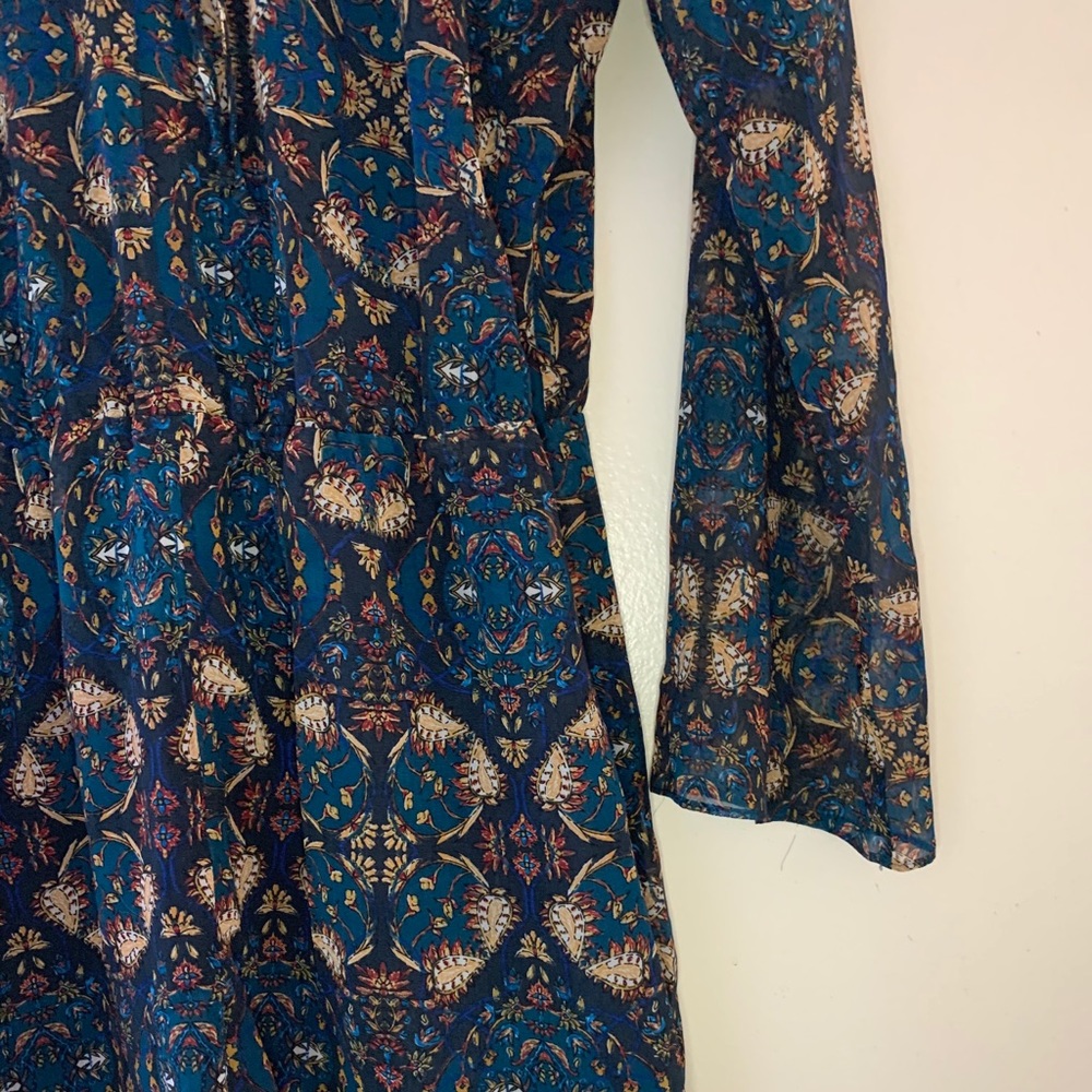 Beautiful BCBG patterned romper - Picture 3 of 6